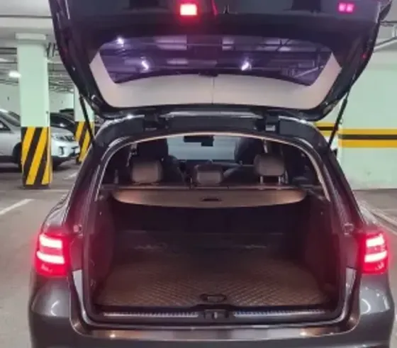 Mercedes GLC 2.2L 2016 Тбилиси