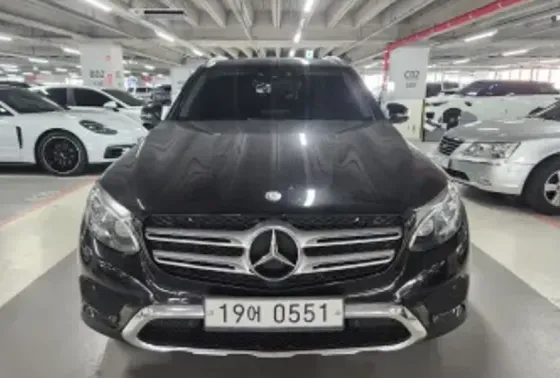 Mercedes GLC 2.2L 2016 Тбилиси