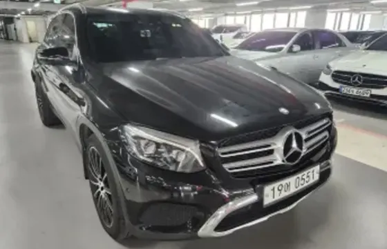 Mercedes GLC 2.2L 2016 Тбилиси