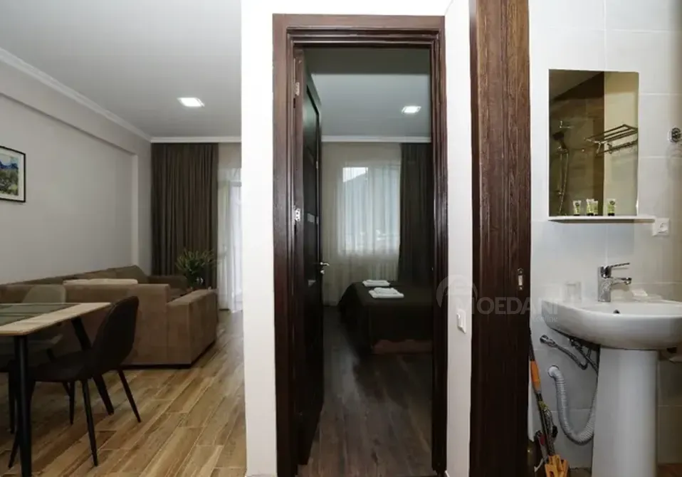 ქირავდება 2 ოთახიანი ბინა დღიურად ბორჯომი  45მ² 9/11 სართ ბორჯომი - photo 7