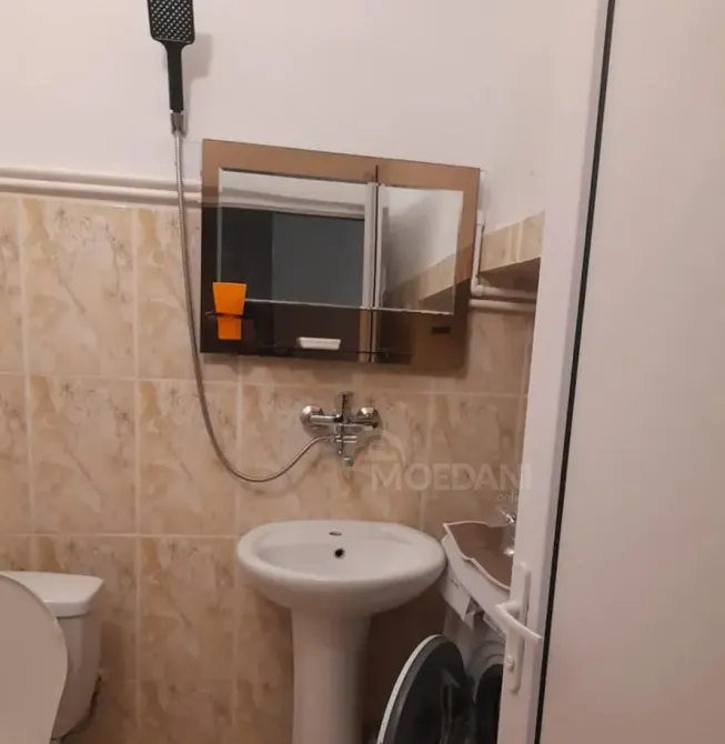 ქირავდება 1 ოთახიანი ბინა დღიურად ბორჯომი  25მ² 5/13 სართ ბორჯომი - photo 4