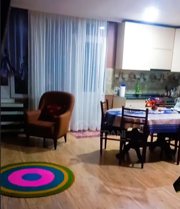 ქირავდება 4 ოთახიანი ბინა დღიურად ბორჯომი  80მ² 2/5 სართ ბორჯომი - photo 2