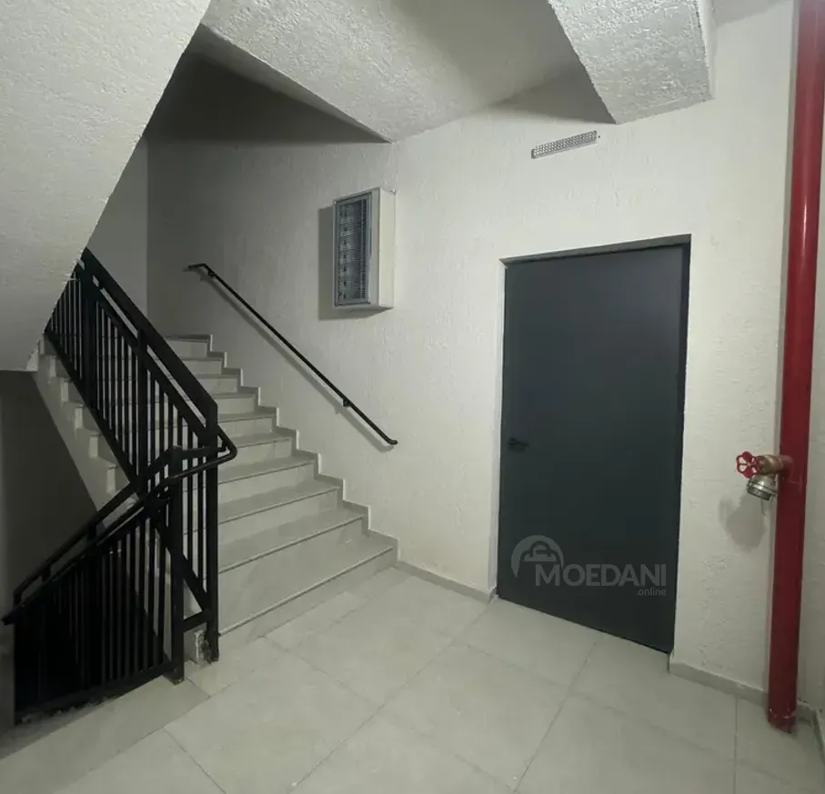 იყიდება 2 ოთახიანი ბინას 47მ² 10/11 სართ თბილისი - photo 2