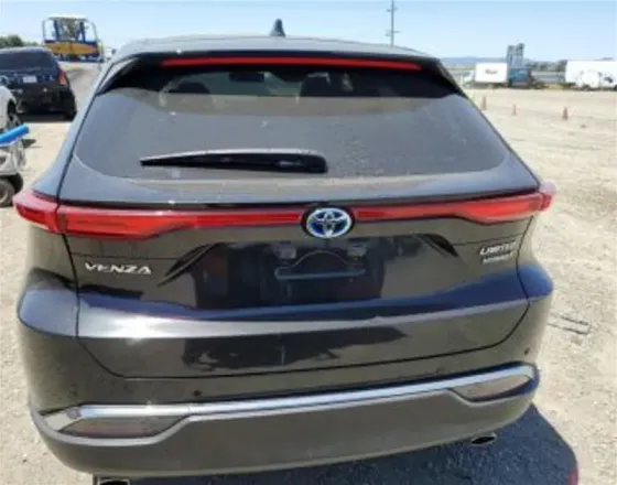 Toyota Venza 2.5L 2022 Тбилиси