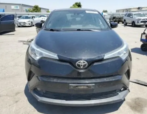 Toyota C-HR 2L 2018 Тбилиси