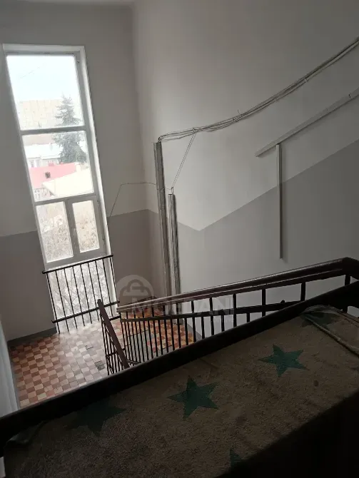 იყიდება 3 ოთახიანი ბინას 100მ² 5/5 სართ თბილისი - photo 3