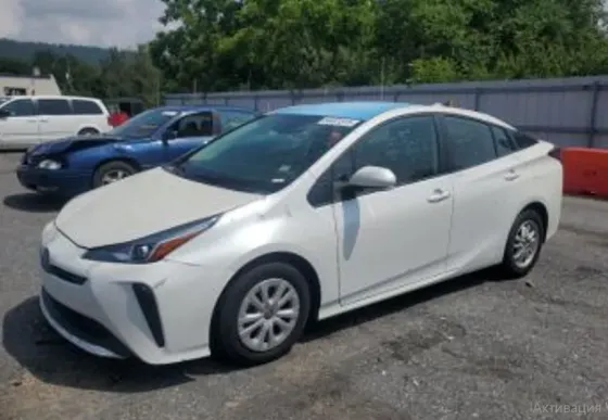 Toyota Prius 1.8L 2019 Тбилиси