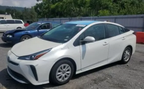 Toyota Prius 1.8L 2019 Тбилиси