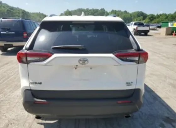 Toyota RAV4 2.5L 2021 Тбилиси