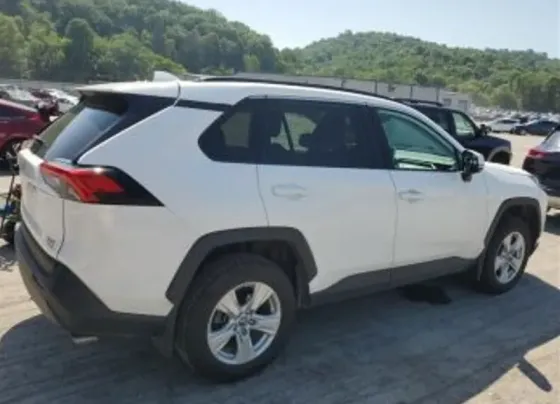Toyota RAV4 2.5L 2021 Тбилиси