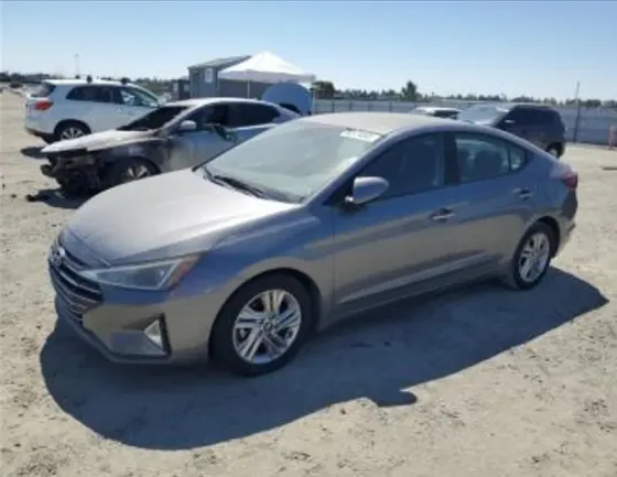 Hyundai Elantra 2019 Тбилиси