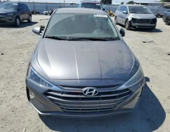 Hyundai Elantra 2019 Тбилиси