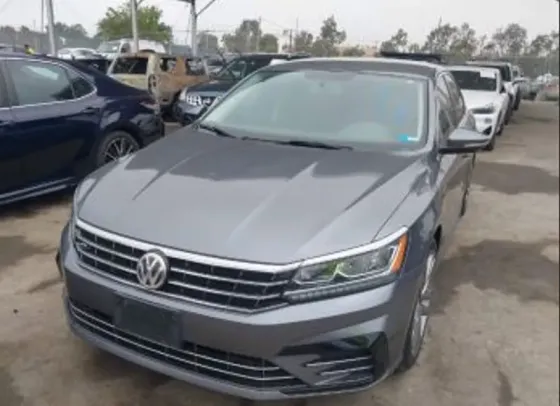 Volkswagen Passat 1.8 2017 Тбилиси