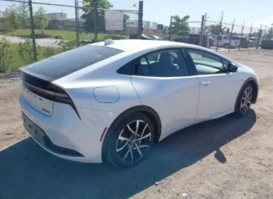 Toyota Prius 2L 2023 Тбилиси