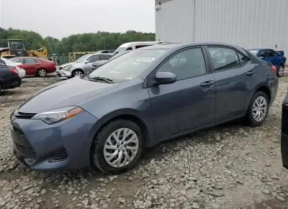 Toyota Corolla 1.8L 2017 Тбилиси