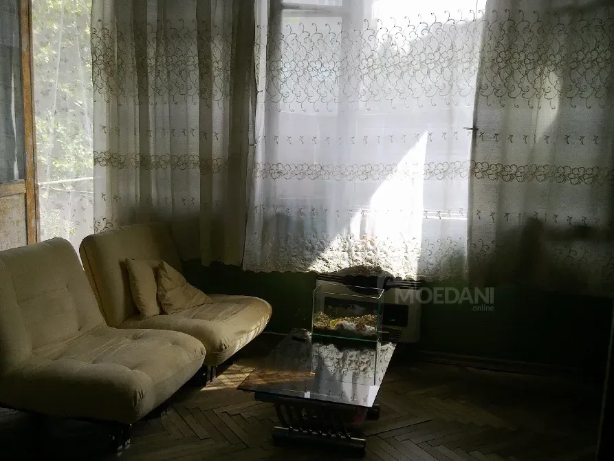 იყიდება 2 ოთახიანი ბინას 84მ² 4/5 სართ თბილისი - photo 1