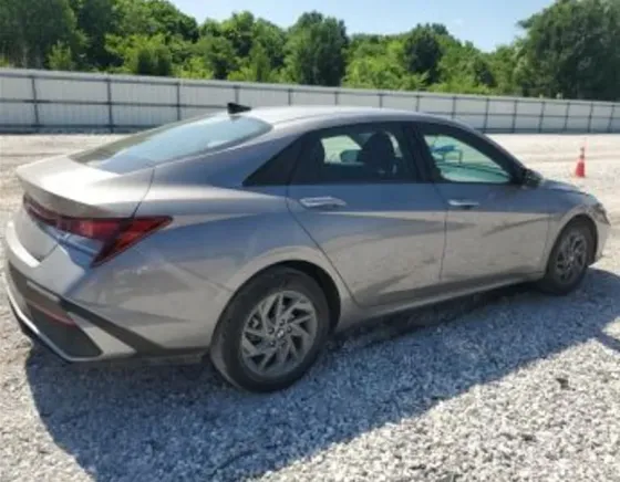 Hyundai Elantra 2024 Тбилиси