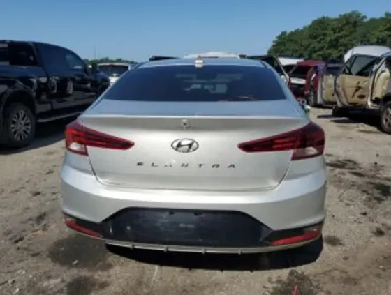 Hyundai Elantra 2019 Тбилиси