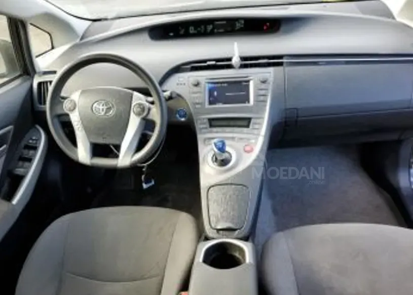 Toyota Prius 1.8L 2015 Тбилиси - изображение 5