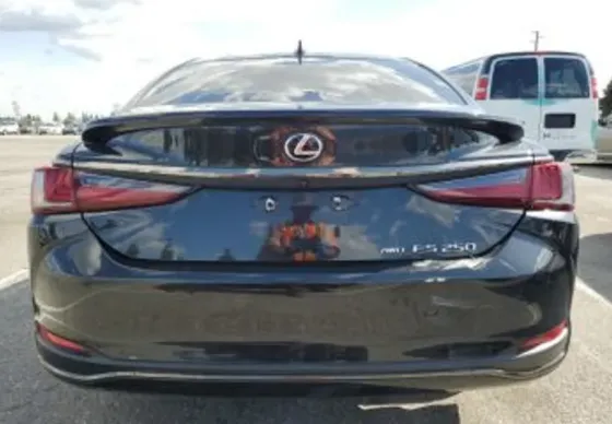 Lexus ES 2022 Тбилиси