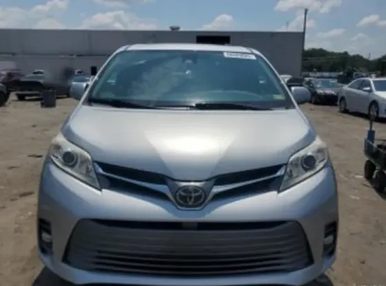Toyota Sienna 3.5L 2019 Тбилиси