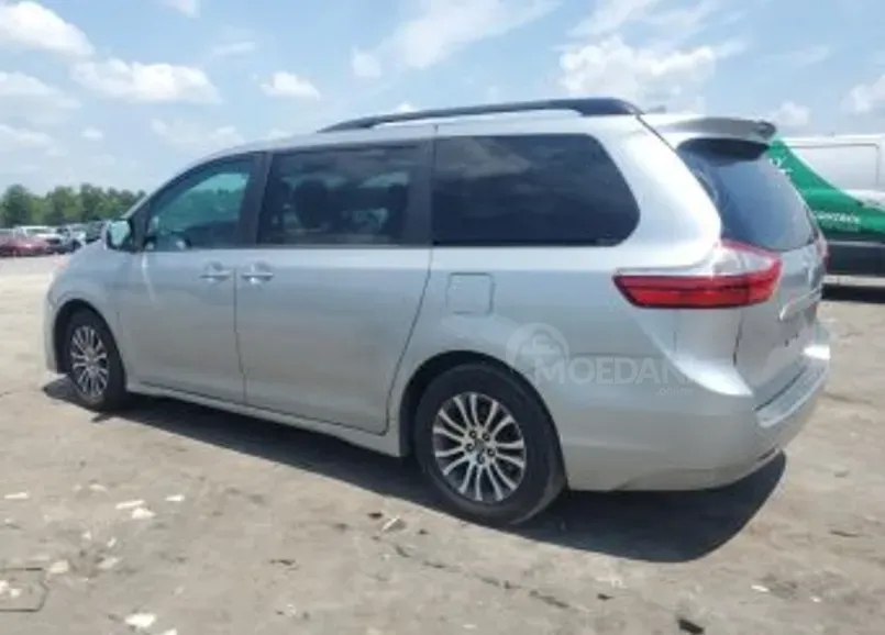 Toyota Sienna 3.5L 2019 Тбилиси - изображение 5