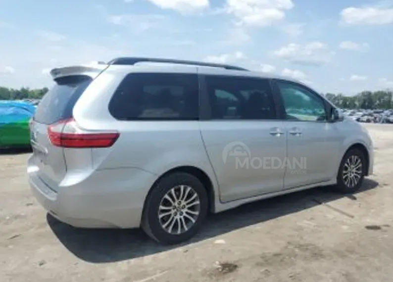 Toyota Sienna 3.5L 2019 Тбилиси - изображение 4
