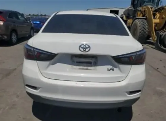 Toyota Yaris 1.5L 2017 Тбилиси