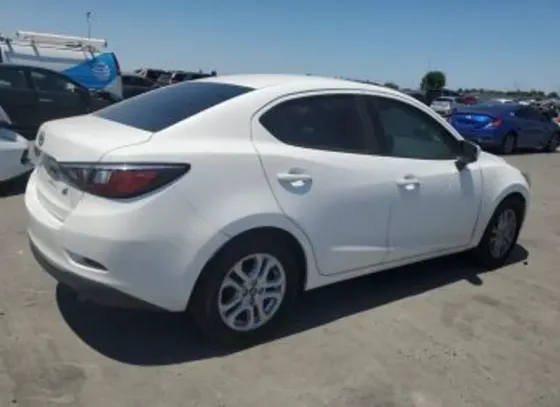 Toyota Yaris 1.5L 2017 Тбилиси