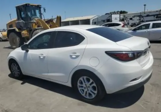 Toyota Yaris 1.5L 2017 Тбилиси