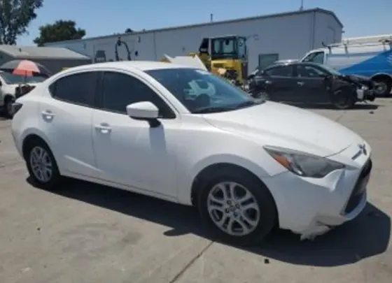 Toyota Yaris 1.5L 2017 Тбилиси