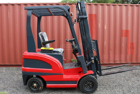 Warehouse loader Pagrushik Tbilisi