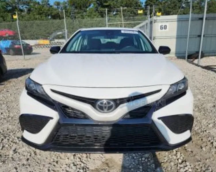 Toyota Camry 2.5L 2021 Тбилиси - изображение 1