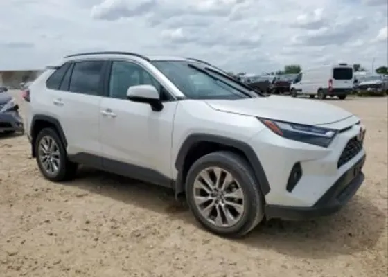 Toyota RAV4 2.5L 2022 Тбилиси