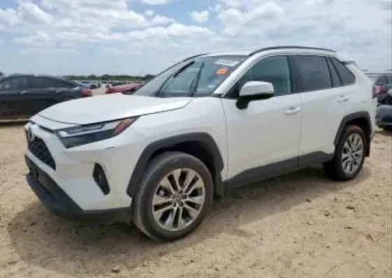 Toyota RAV4 2.5L 2022 Тбилиси