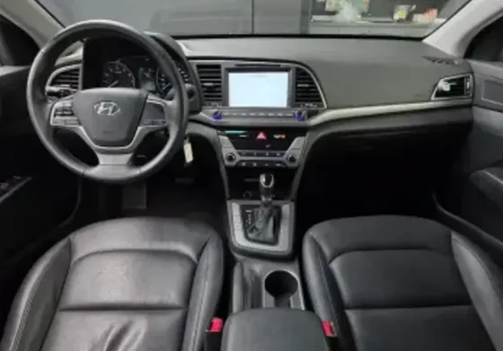 Hyundai Elantra 2016 თბილისი
