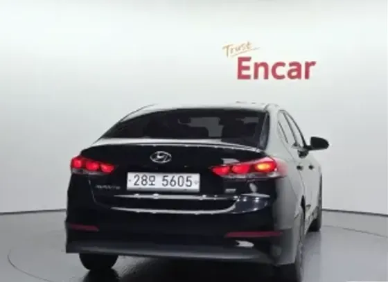 Hyundai Elantra 2016 თბილისი