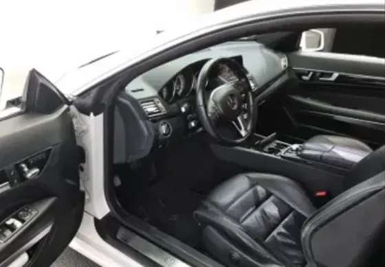 Mercedes E 2L 2 თბილისი