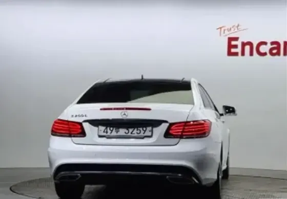 Mercedes E 2L 2 თბილისი