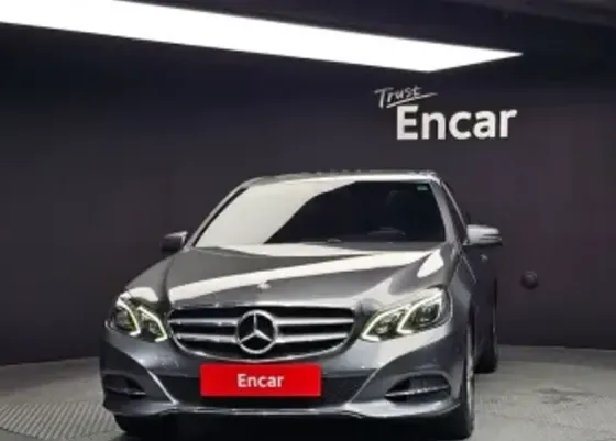Mercedes E 2.2L 2016 თბილისი