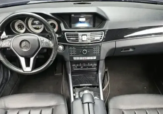 Mercedes E 2.2L 2016 თბილისი