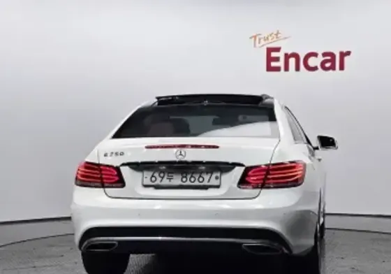Mercedes E 2L 2 თბილისი