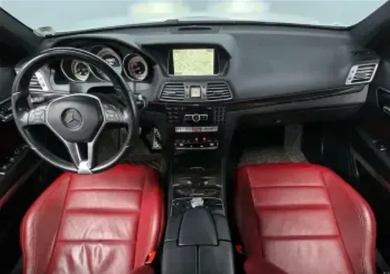 Mercedes E 2L 2 თბილისი