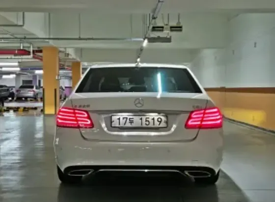 Mercedes E 2.2L 2 თბილისი