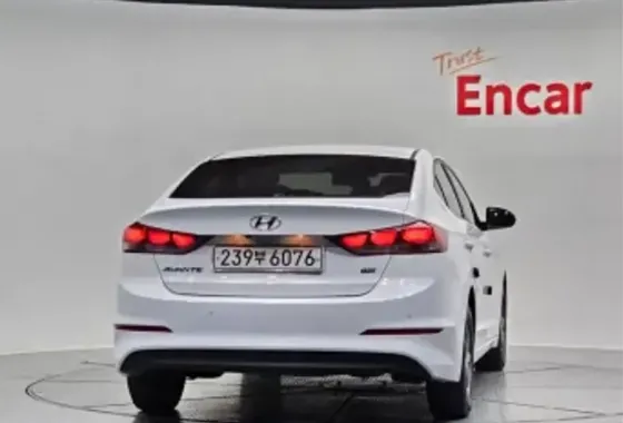 Hyundai Elantra 2017 თბილისი