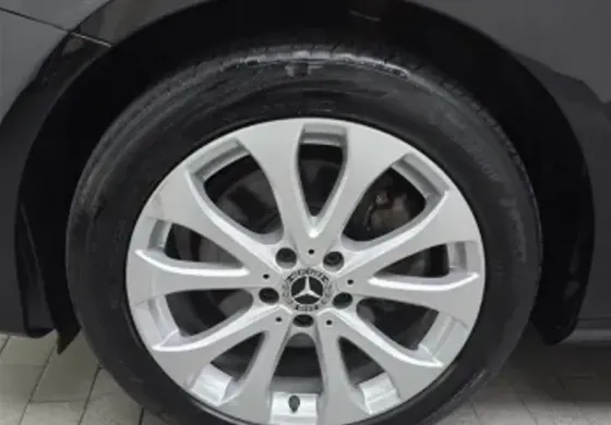 Mercedes E 2L 2017 თბილისი