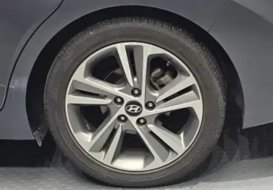 Hyundai Elantra 2018 თბილისი