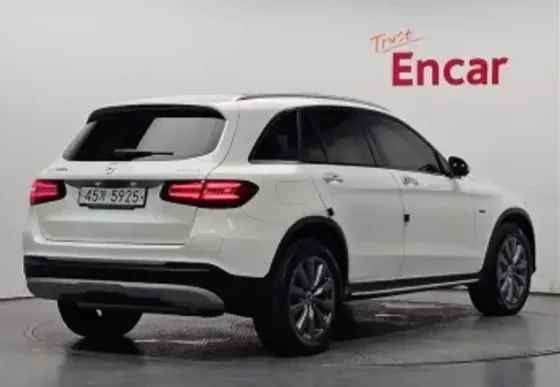 Mercedes GLC 2L 2019 Тбилиси