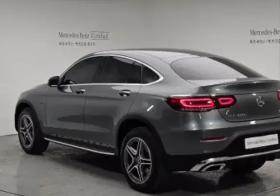 Mercedes GLC 2L 2021 Тбилиси