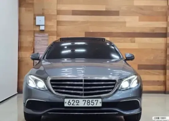 Mercedes E 2L 2 თბილისი
